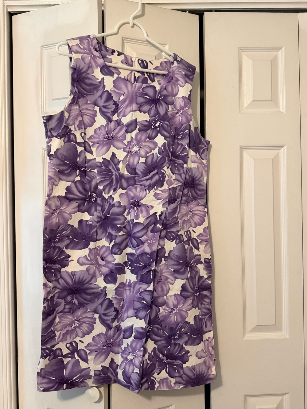 Vintage Sleeveless Purple Floral Shift Dress
